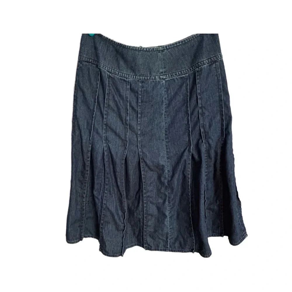 SOLD Liz Claiborne Vintage Denim Fit and Flare Skirt Size 10 - Picture 1 of 5